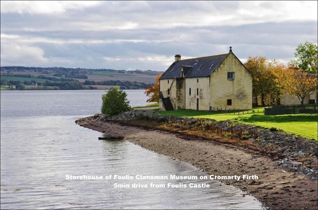 Foulis Castle Gate Lodge Evanton Exterior photo